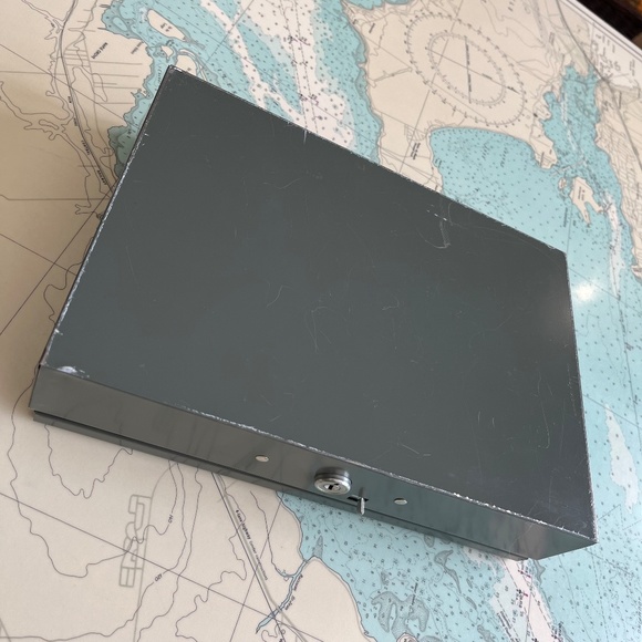 Vintage Grey Metal Box / Tin / Organizer - Picture 4 of 4